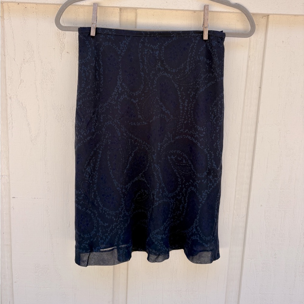 Banana Republic 100% silk navy knee length skirt